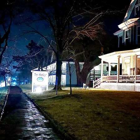 The Shelby Inn Shelbyville Bagian luar foto