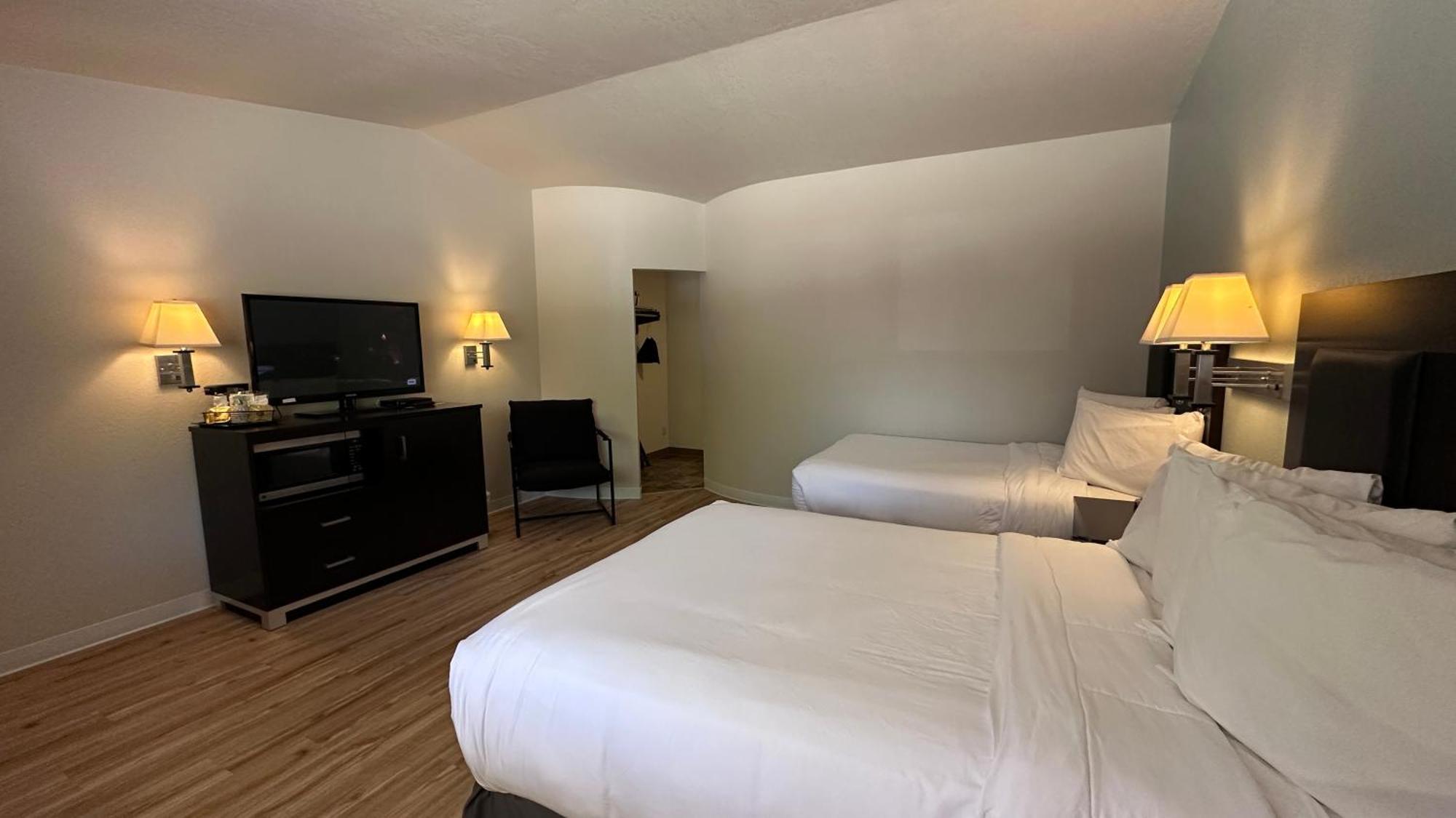 The Shelby Inn Shelbyville Bagian luar foto