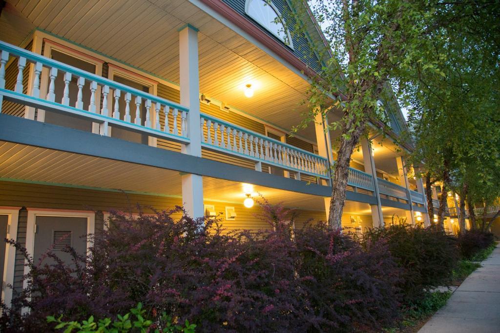 The Shelby Inn Shelbyville Bagian luar foto