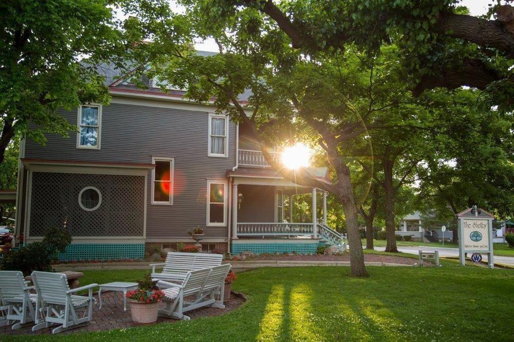 The Shelby Inn Shelbyville Bagian luar foto