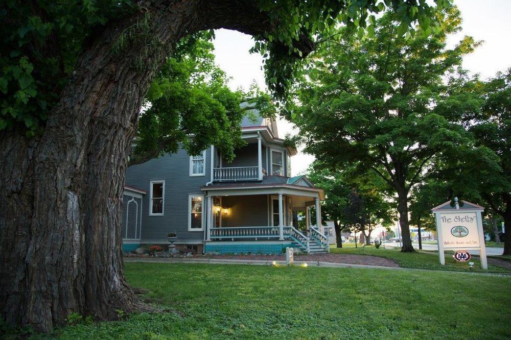 The Shelby Inn Shelbyville Bagian luar foto